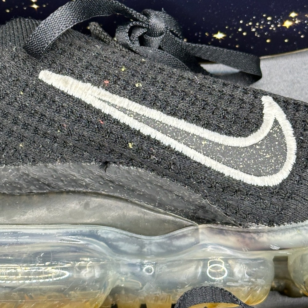 Nike Air VaporMax Flyknit 2021 Women 7.5 (Men's 6/6.5Y) DC4112-002 Running Shoes - Picture 4 of 5